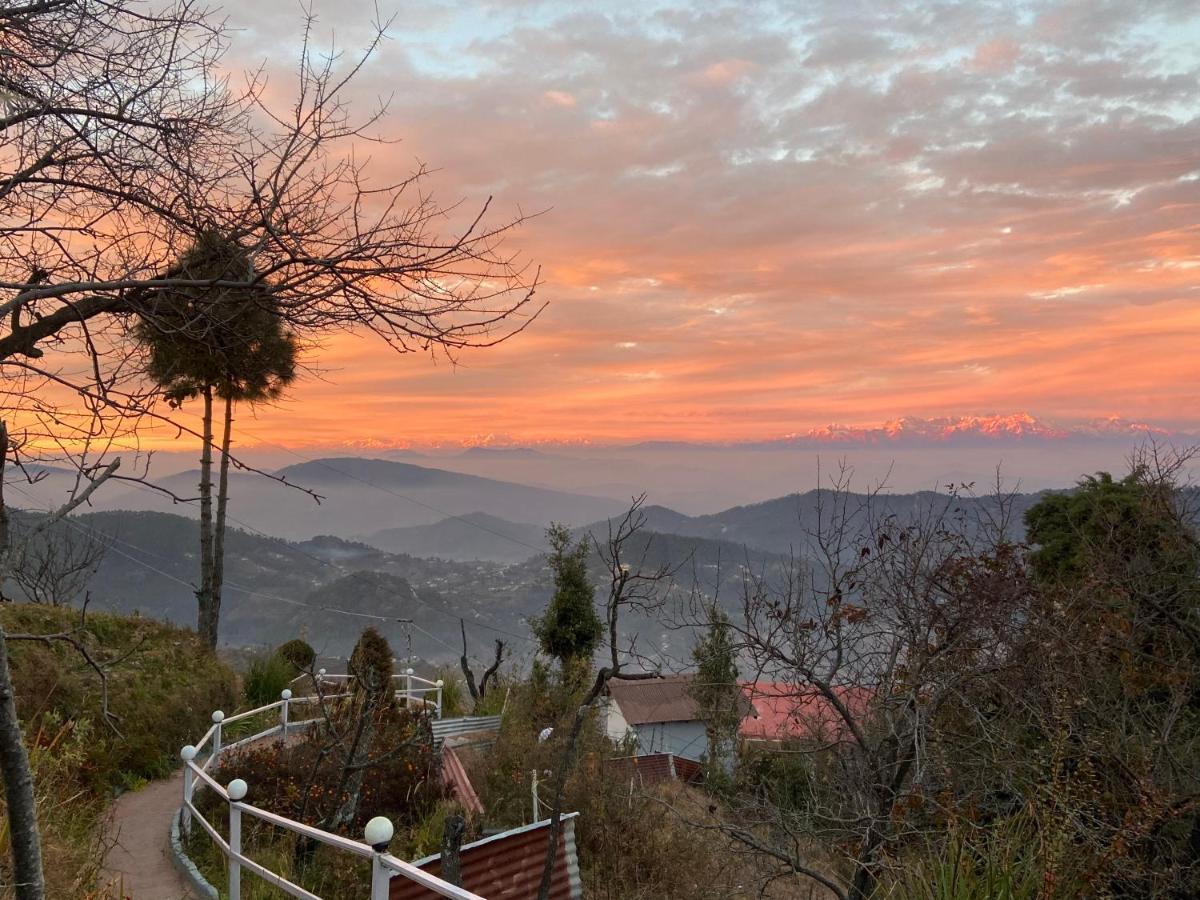 Wincliff Orchard Resort Mukteshwar Exteriör bild